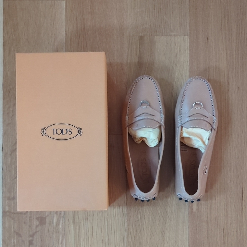 Tod's Beige Leather Slip-On Loafers